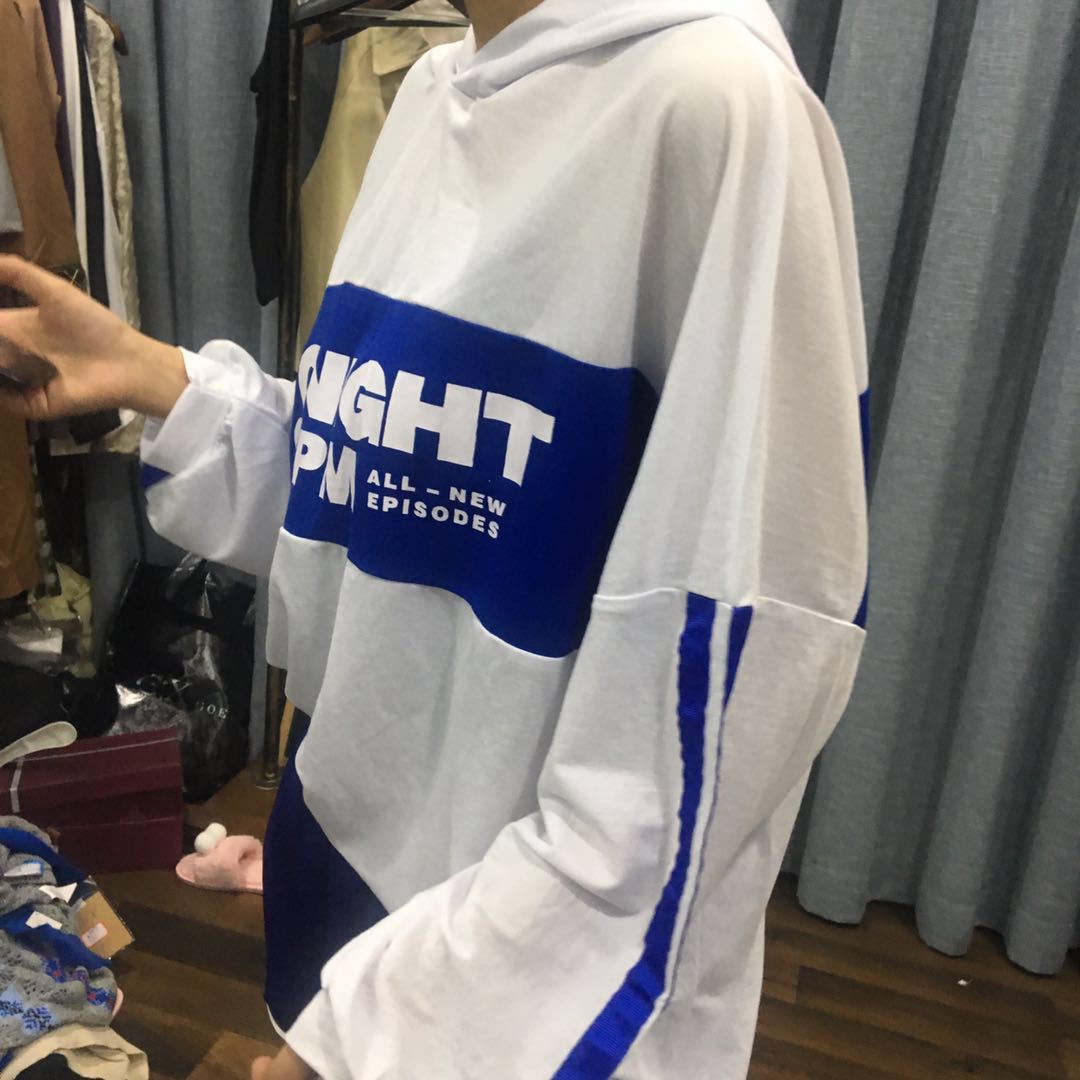 D2F056-SYC6836字母蓝色拼接连帽卫衣