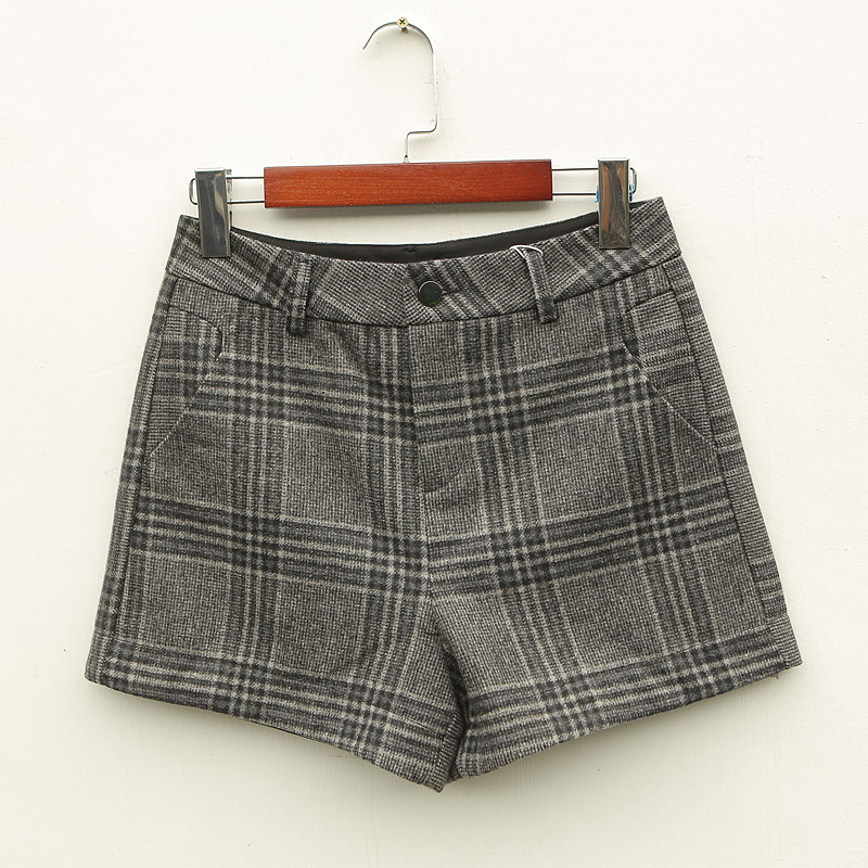 新款时尚羊毛格子短裤
