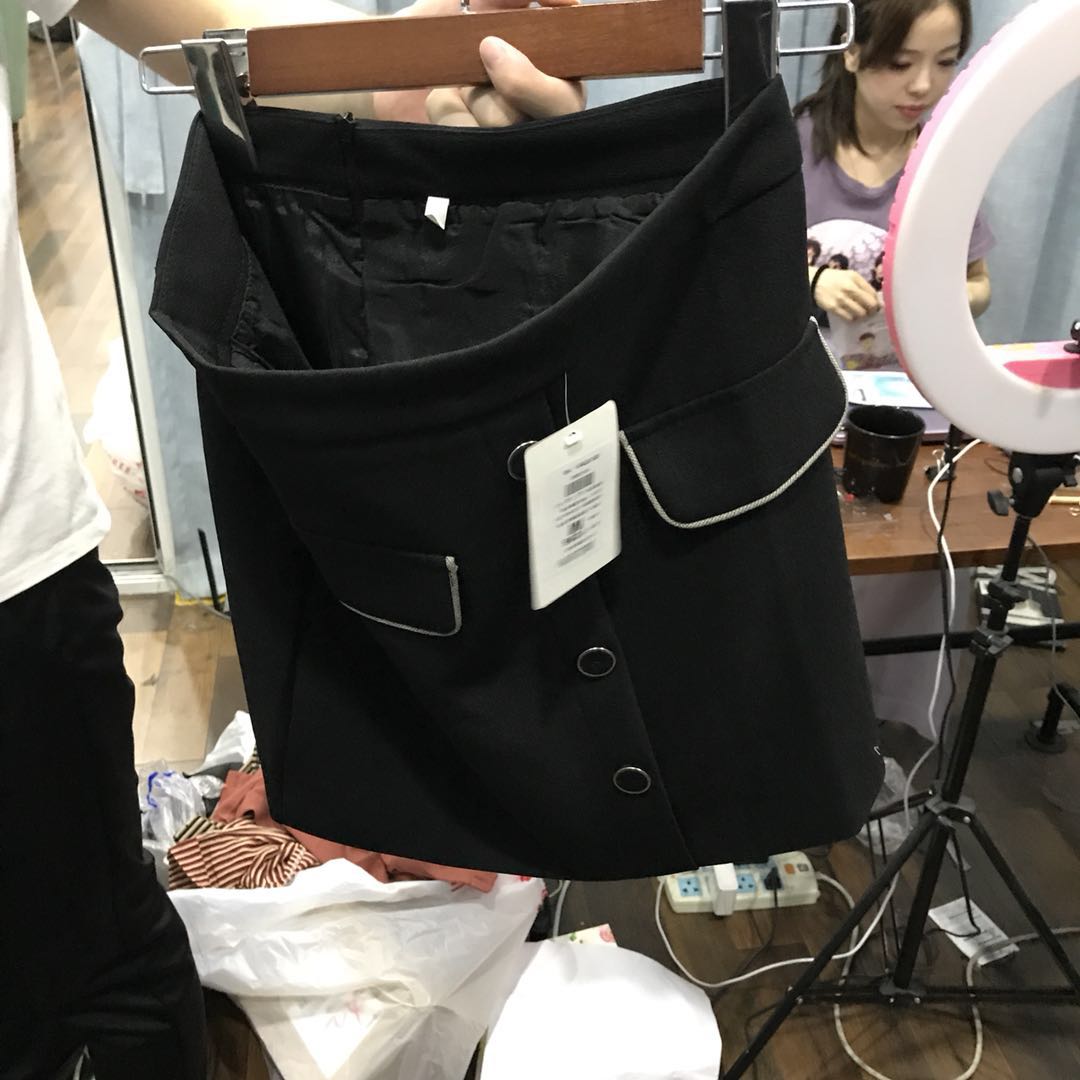 2018早秋新款韩版气质风短裤