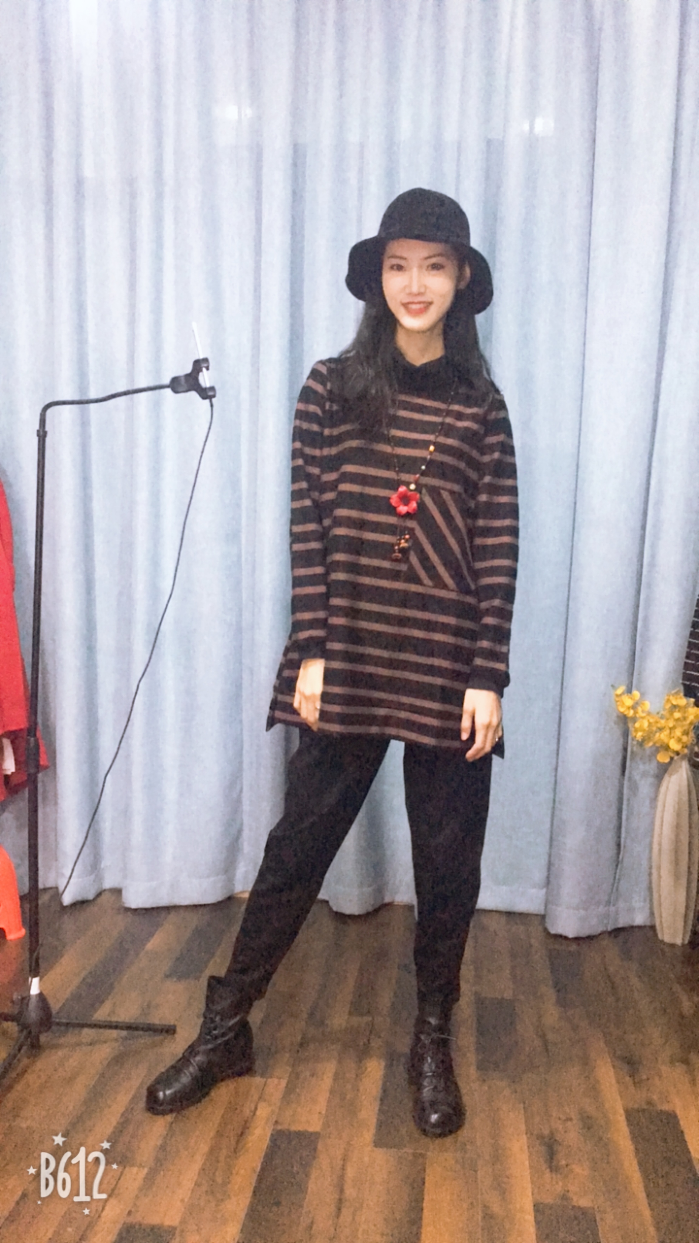 秋季新款女装高领条纹上衣
