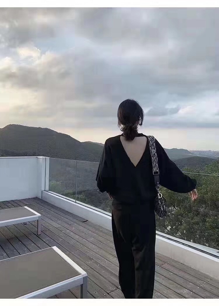 2019中长款宽松短袖露背T