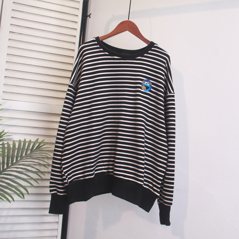 2019新款秋装韩版大码女装卡通刺绣横条纹圆领套头卫衣宽松外套