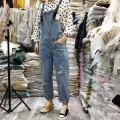 新款女可调节破洞牛仔背带裤 2F0916-SYC F01