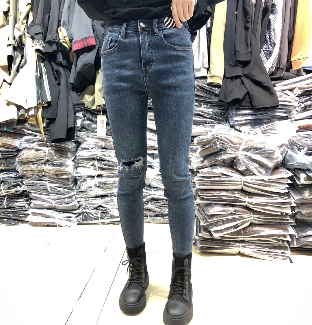 牛仔裤加绒小脚裤