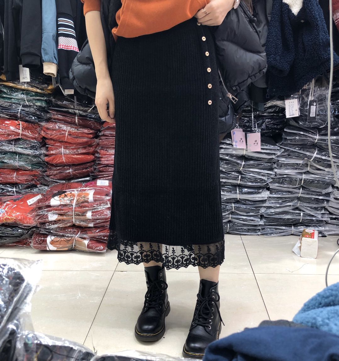 针织半裙纽扣新款