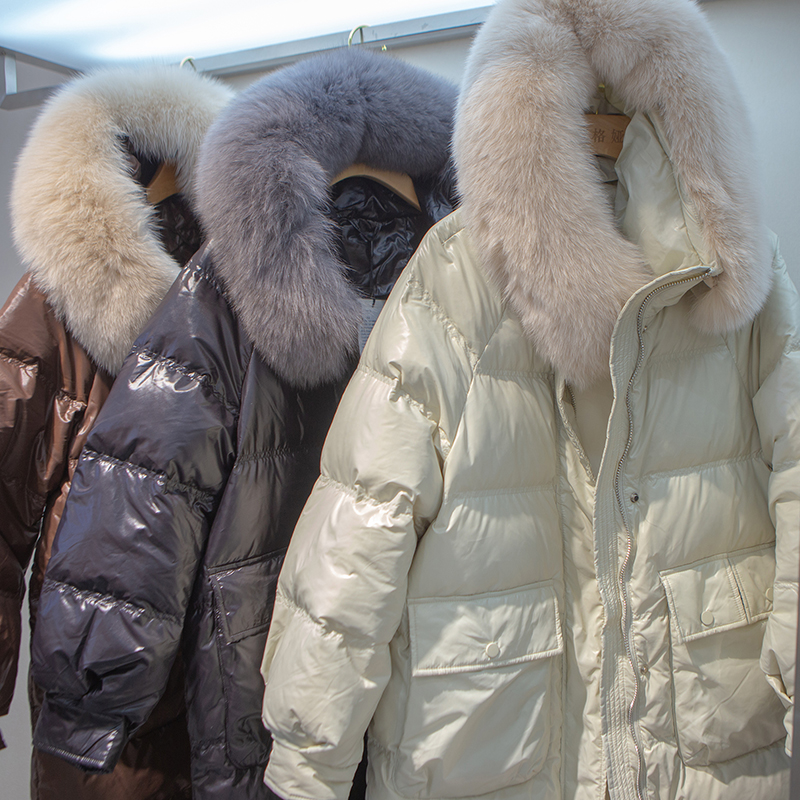 亮面亮片羽绒服女