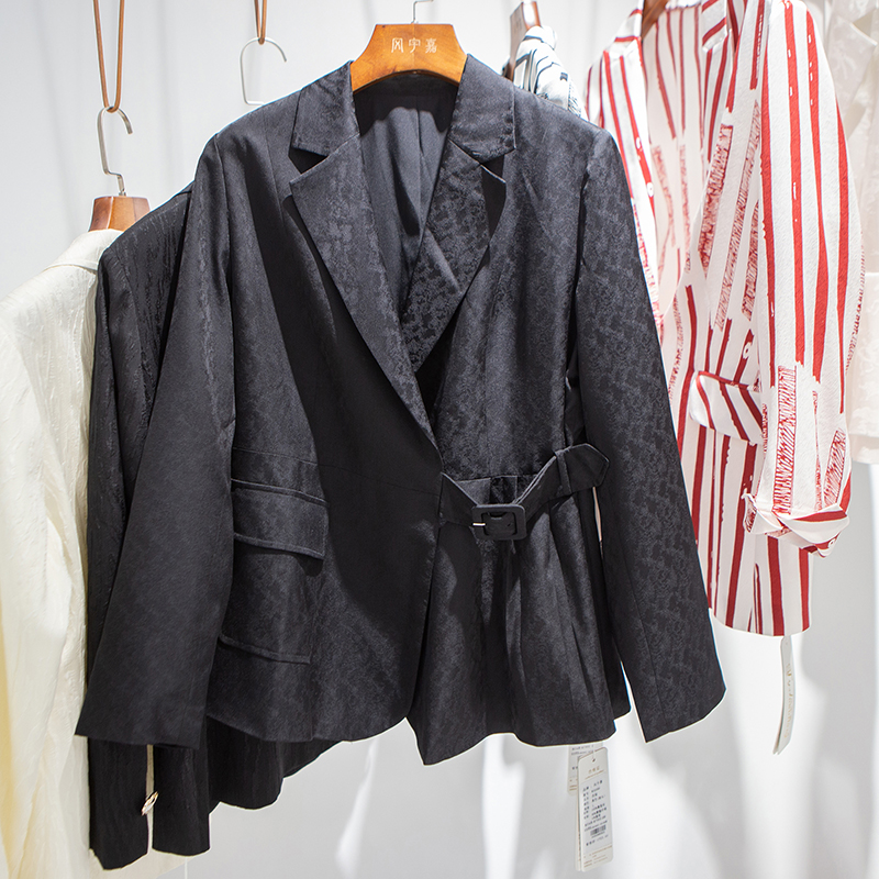 蚕丝暗花西装外套