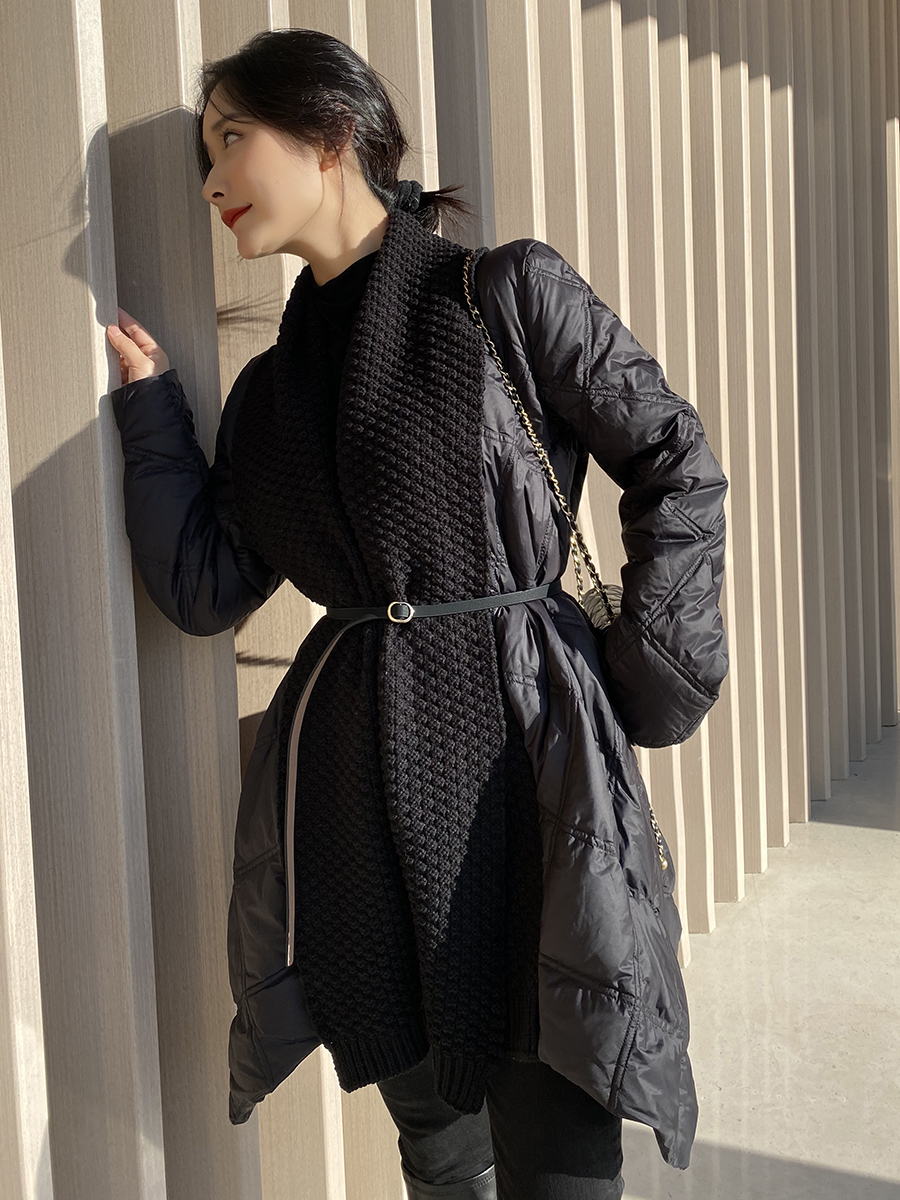 冬新款设计师大牌气场高端90白鸭绒长款保暖过膝羽绒服女