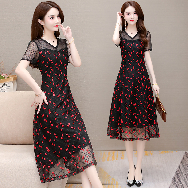 网纱绣花连衣裙女夏