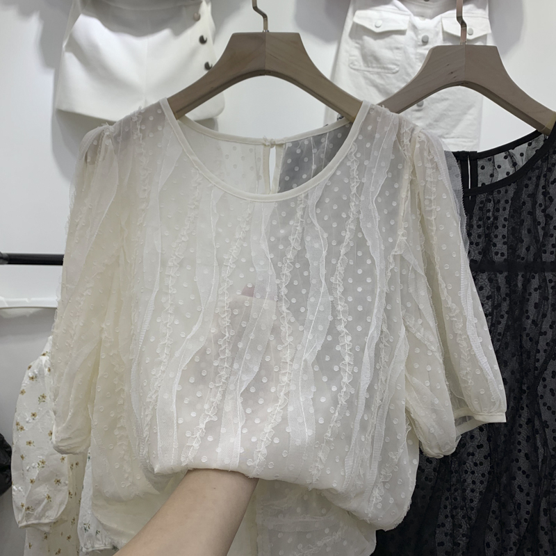 泡泡袖蕾丝衫女夏季新款透视造型网纱短袖衬衫女别致小衫上衣