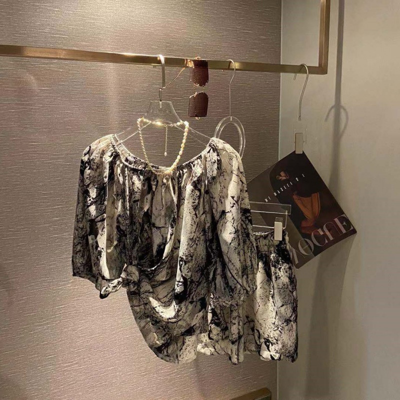 夏季新款水墨画印花气质显瘦一字肩套装