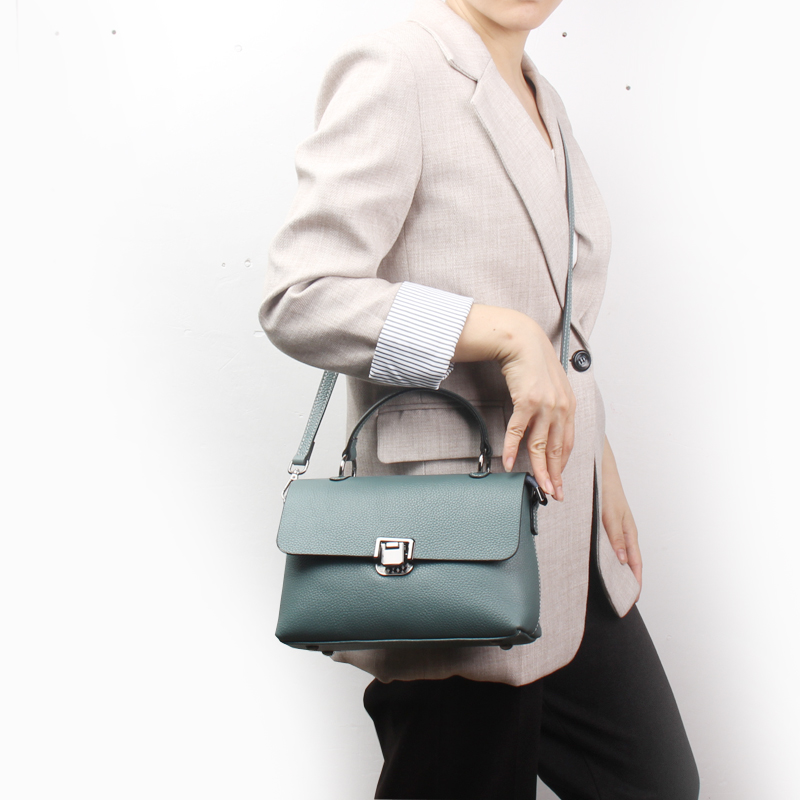 爆款斜挎包女夏软皮时尚牛皮手提质感小包包