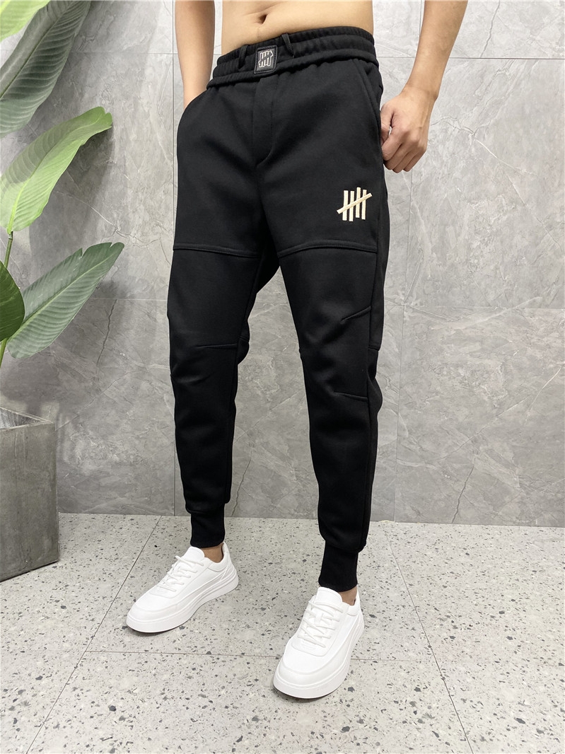 秋季新款弹力小脚休闲裤男士韩版潮流束脚运动裤简约百搭舒适卫裤