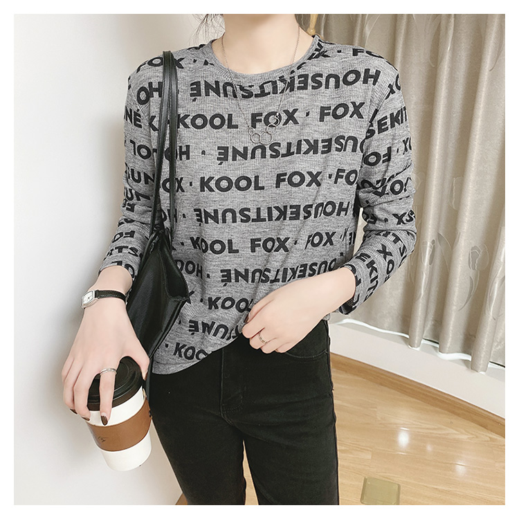 灰色字母圆领长袖T恤女秋装新款韩版印花宽松显瘦百搭打底衫