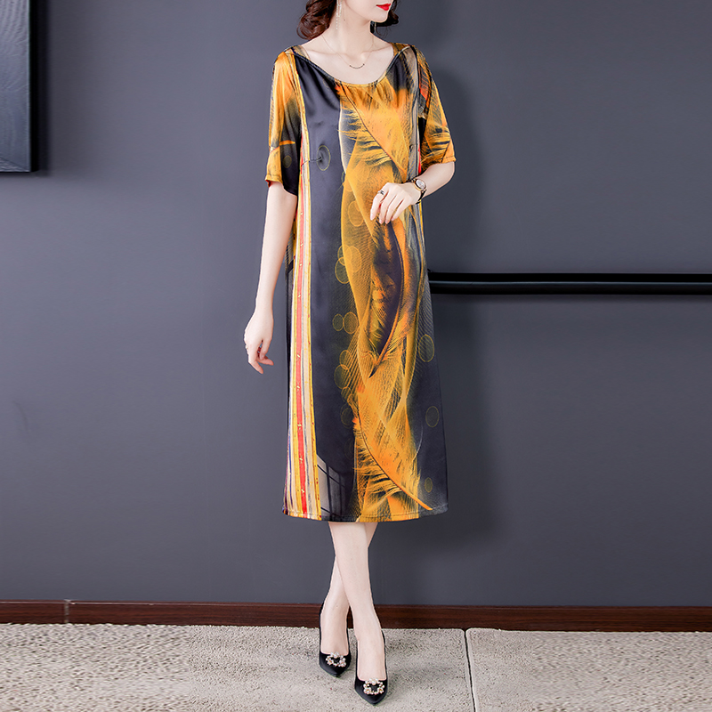 连衣裙女新款春夏装宽松大码遮肚裙子气质妈妈