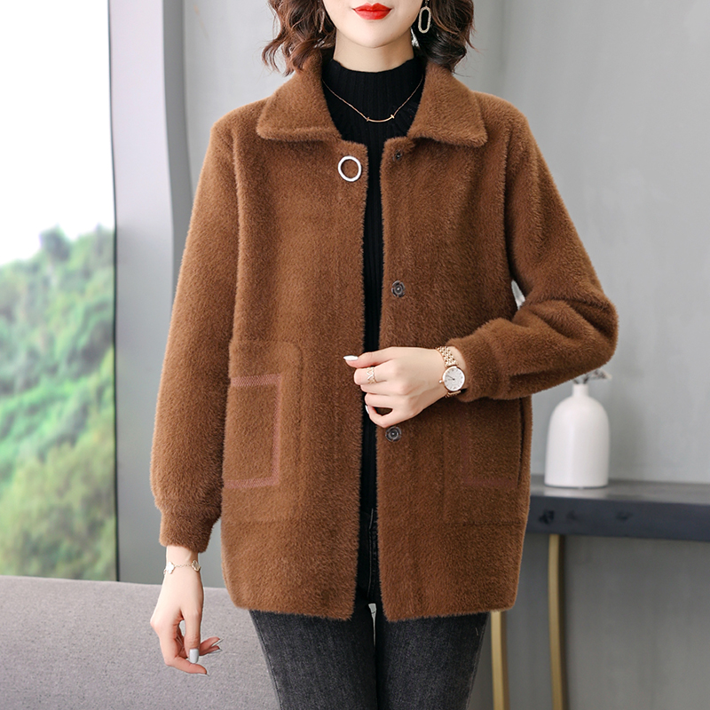 中年妈妈冬装水貂绒外套洋气新款阔太太高贵中老年女羊绒大衣