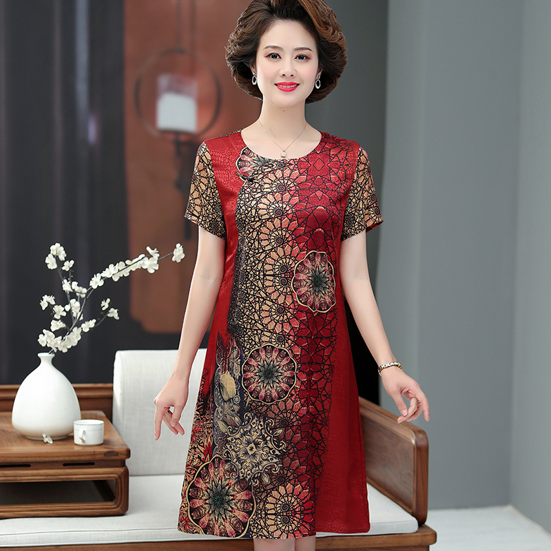 中老年女装宽松圆领印花连衣裙45-65岁夏新款洋气大码裙中年妈妈