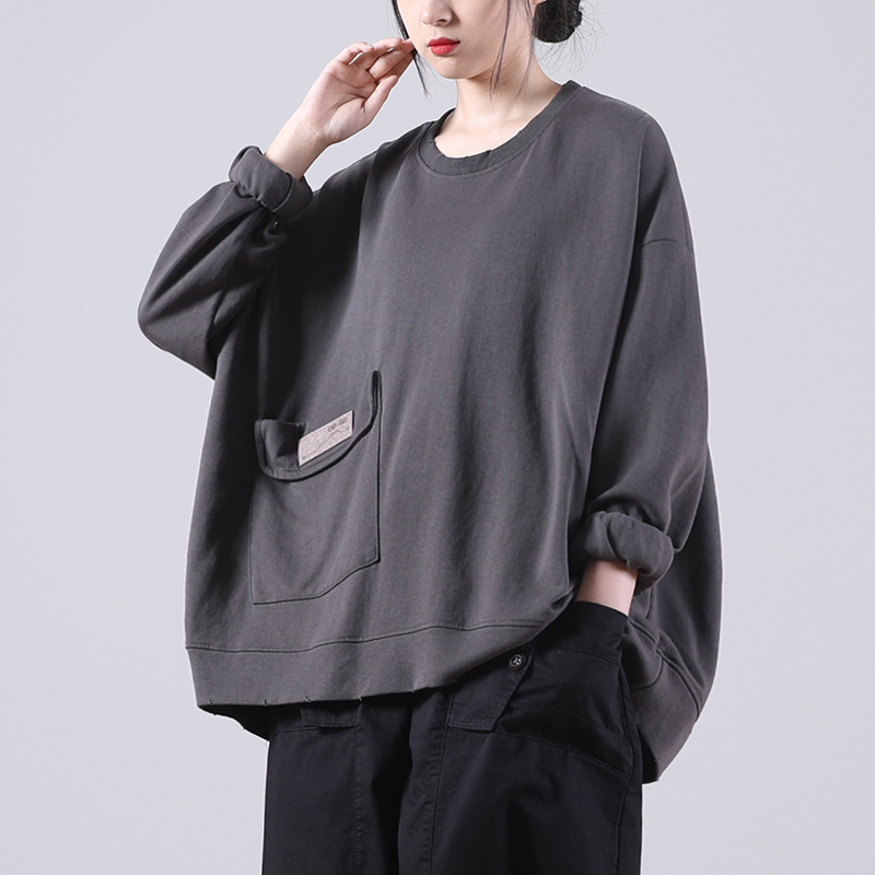 新款女韩版宽松大码文艺单口袋贴标长袖卫衣女上衣