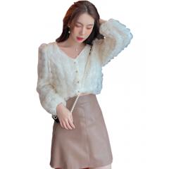 蕾丝长袖打底衫女修身V领上衣立体花瓣泡泡袖衬衫