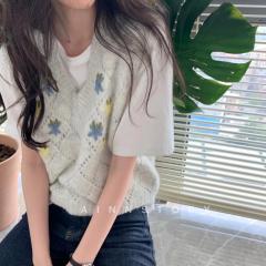 入秋搭配半身裙的上毛衣女韩系风叠穿针织马甲背心无袖外搭打底衫