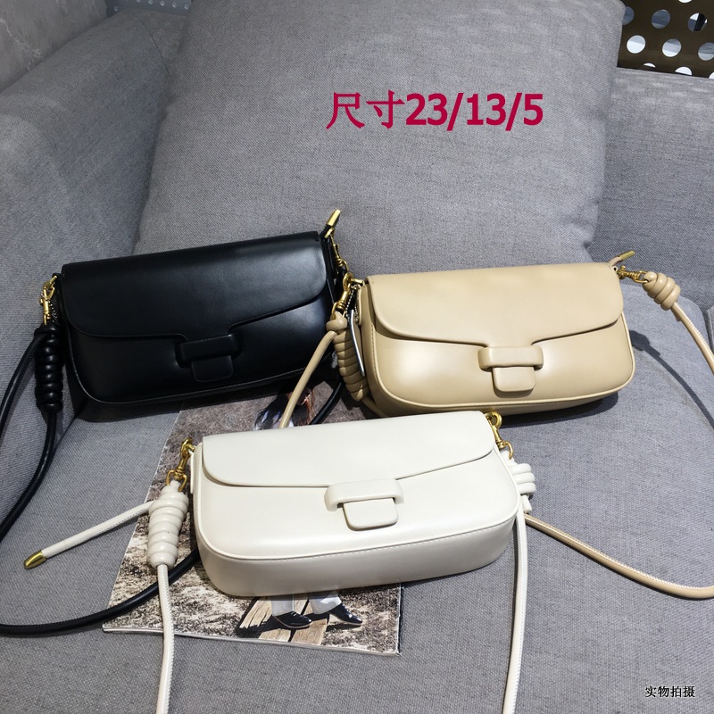 软皮百搭时尚小方包斜挎包单肩包腋下包女