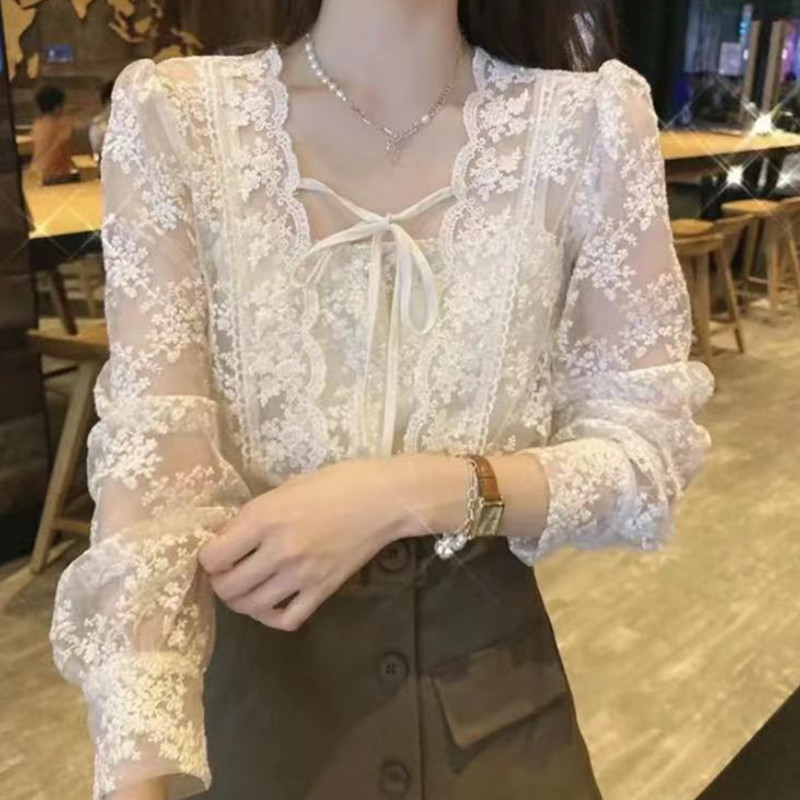 法式轻熟显瘦气质衬衫女早秋新款长袖宽松花边系绳蕾丝上衣