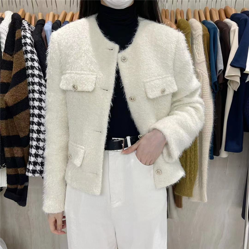 冬季上新韩系直筒纯色圆领金属单排扣长袖轻熟风毛毛短外套