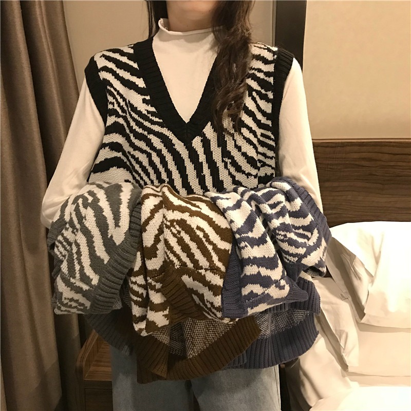 外搭女士马甲小背心针织春秋季新款斑马纹叠穿宽松无袖马夹