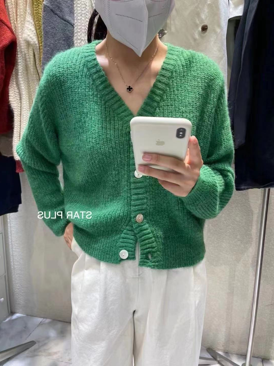 秋季新款韩版绿色开衫针织毛衣女百搭显瘦v领上衣