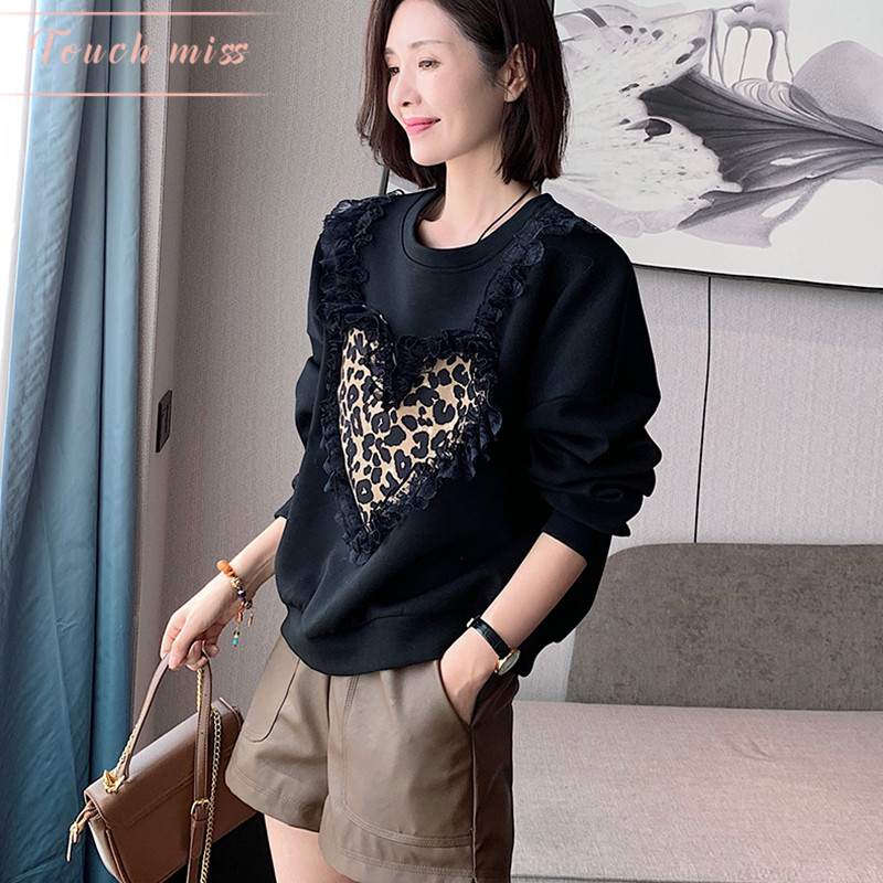 设计师款减龄拼接荷叶边卫衣女秋短款套头豹纹爱心上衣