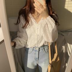 韩国长袖别致衬衫女蕾丝刺绣V领早秋小衫纯棉白色宽松衬衣夏chic