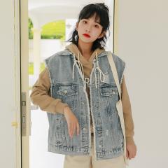 早秋季百搭破洞牛仔马甲女宽松显瘦马夹外套无袖背心坎肩减龄上衣