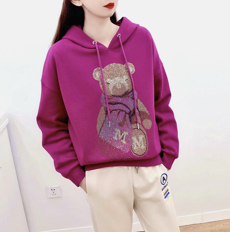 年新款卫衣女火龙果色连帽小熊烫钻上衣宽松