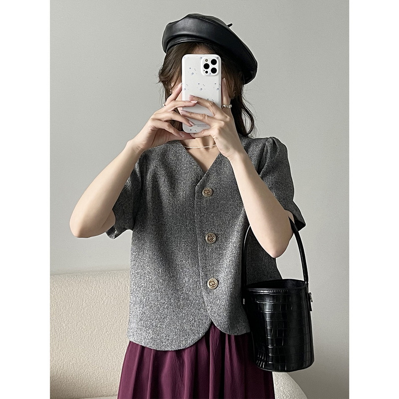 西装外套女小众设计高级感小香风短袖上衣夏