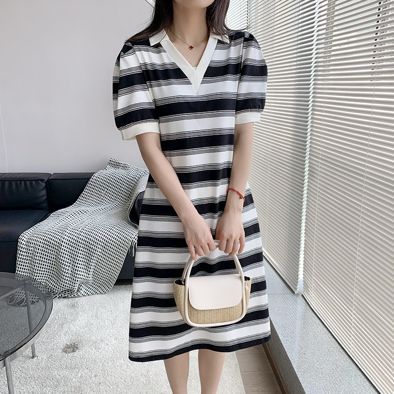 黑白条纹连衣裙女夏季新款修身显瘦收腰v领中长款t恤裙子