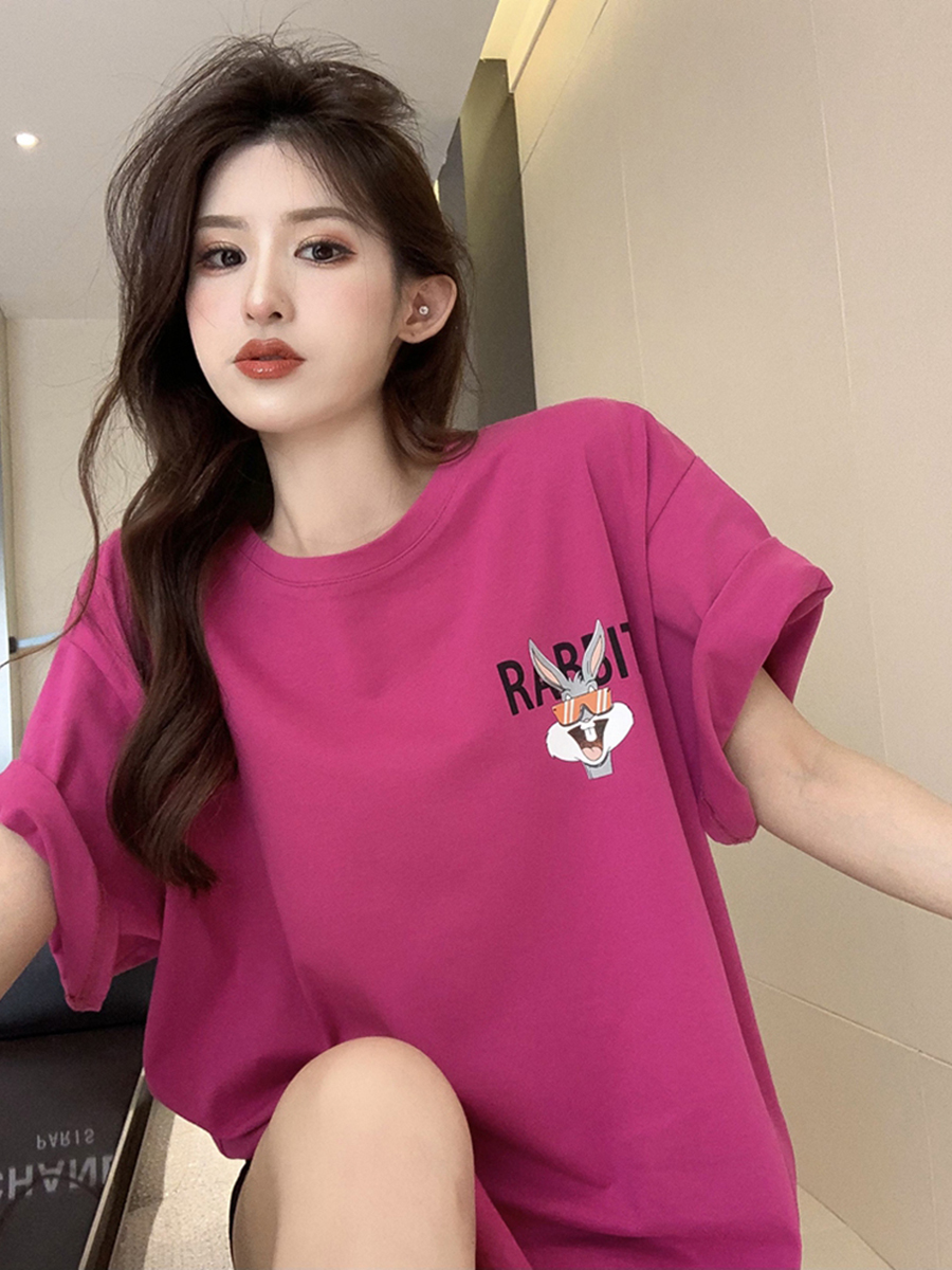 玫红色短袖t恤女宽松大版夏季新款别致印花中长款纯棉体恤