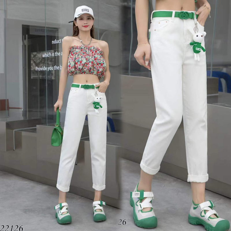 白色休闲牛仔裤女小个子梨形身材显瘦哈伦裤宽松休闲老爹裤