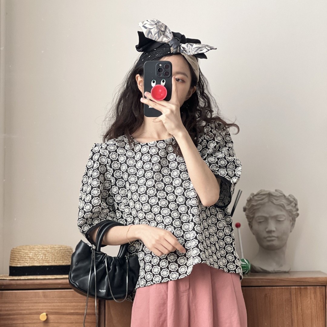 小个子透气刺绣镂空小衫短袖