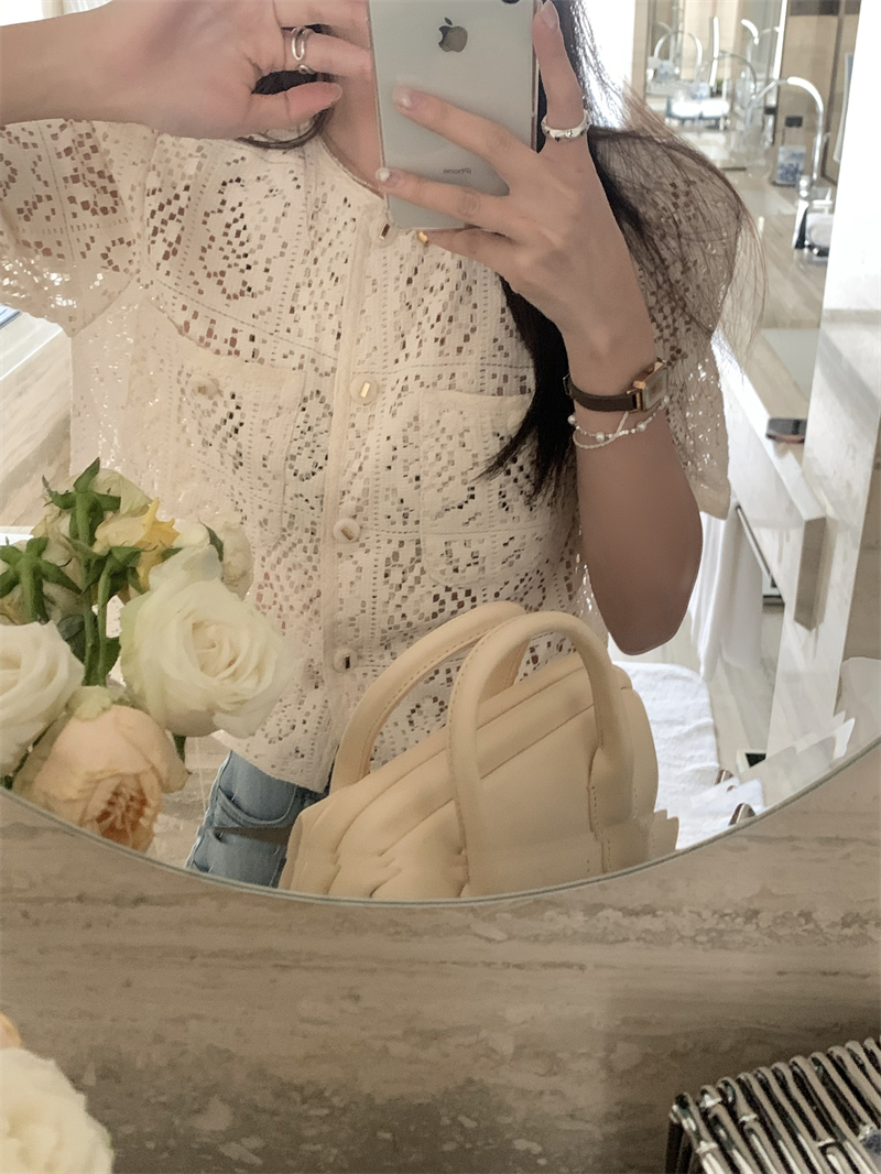 复古小香风蕾丝上衣女夏季超仙气淑女款法式镂空短款衬衫