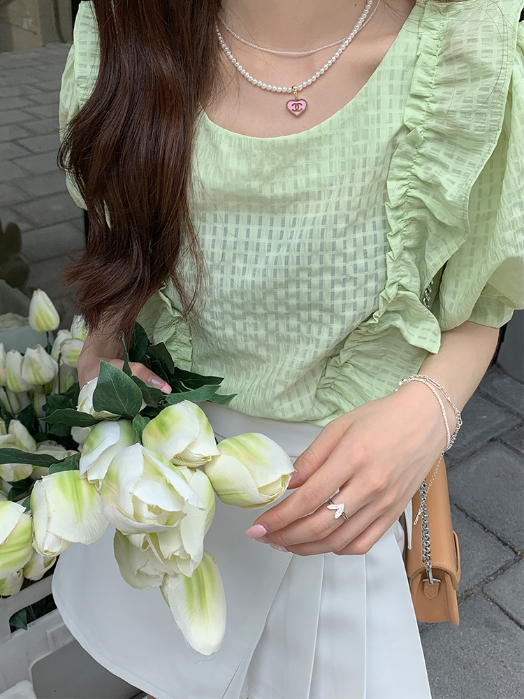 白色格子荷叶边短袖小衫女夏季新款甜美气质宽松别致衬衫上衣