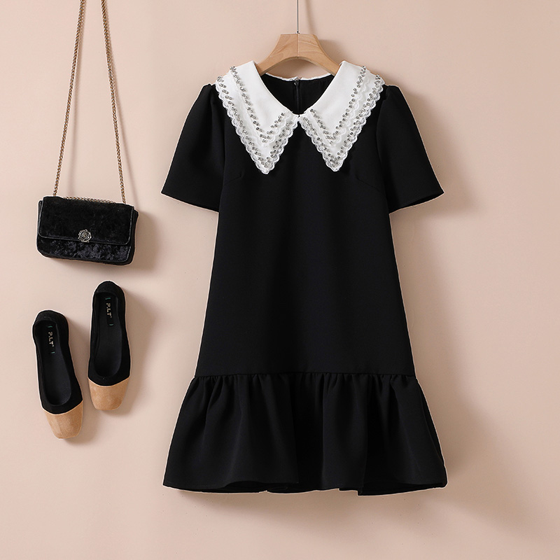 轻奢气质小黑裙 钉珠水钻娃娃领A字显瘦连衣裙