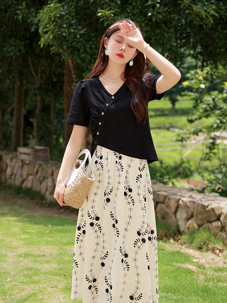 别致V领上衣气质碎花半身裙子夏新款遮肉两件套