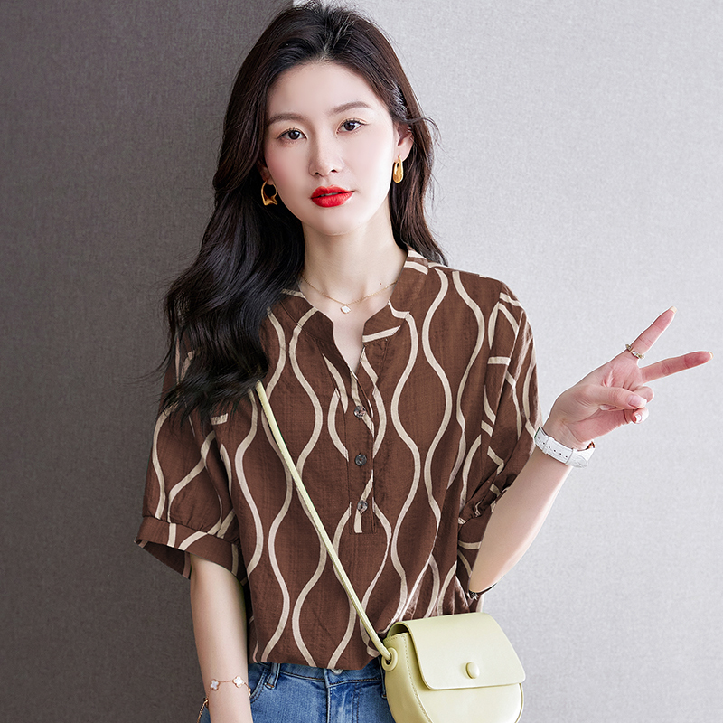 时尚条纹衬衫女士夏装新款妈妈宽松气质大码设计感上衣小衫