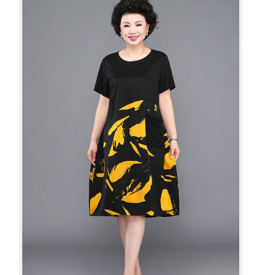 胖妈妈夏装连衣裙新款中老年洋气质高贵中年女加肥加大码遮肚裙子