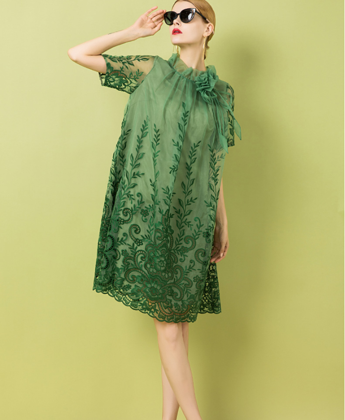 女装连衣裙胖春夏新款宽松欧根纱镂空绣中长款