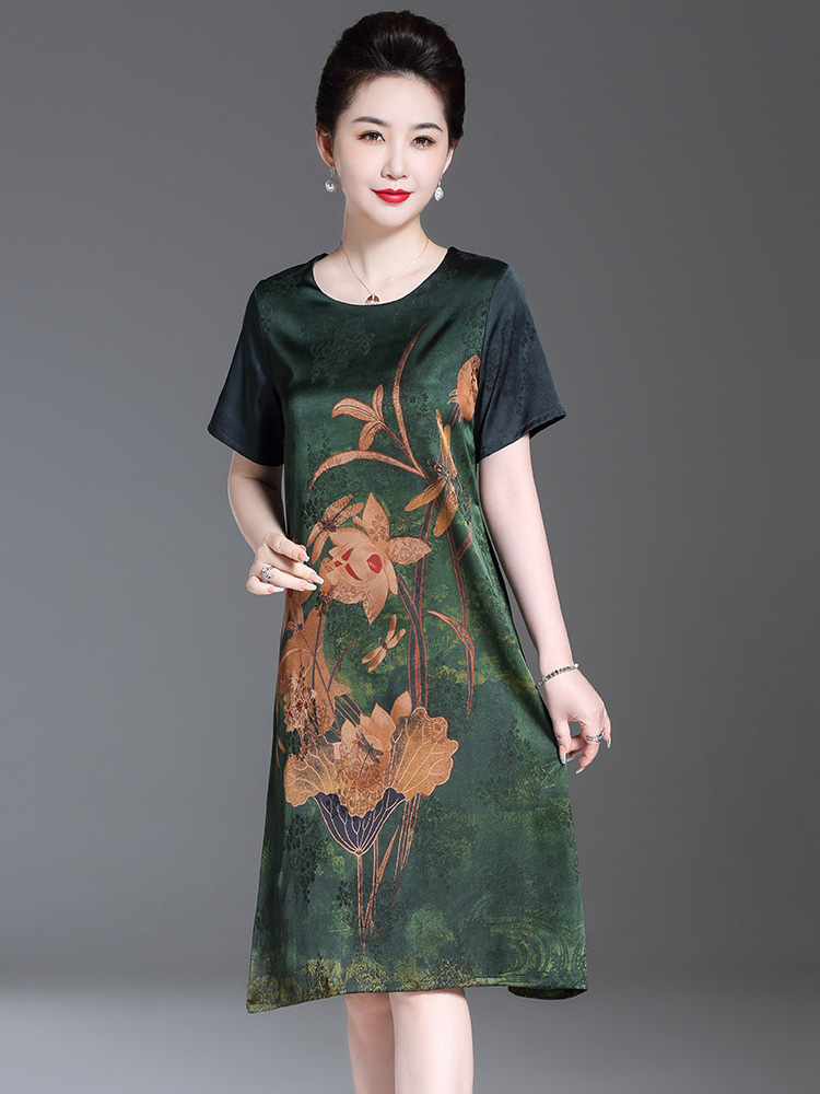 新款夏季气质时尚中年妈妈装裙子宽松