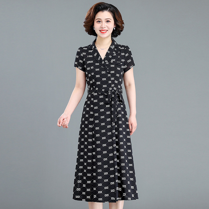 年轻妈妈夏装气质连衣裙中年女新款40岁50中老年夏季短袖洋气裙子