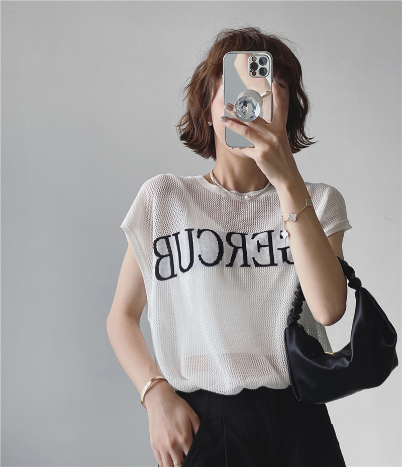 字母披肩袖冰丝针织衫女欧洲站夏季时尚宽松镂空短袖打底上衣