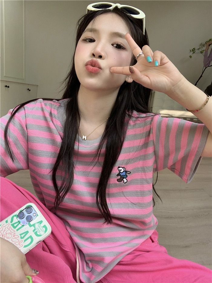 甜美气质显瘦减龄条纹撞色短袖T恤女设计感刺绣宽松ins潮韩版上衣