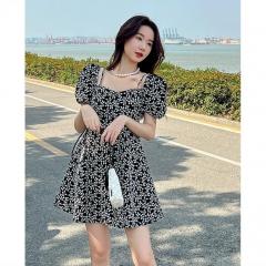 泡泡袖连衣裙女夏季新款女装碎花收腰显瘦吊带女法式短裙